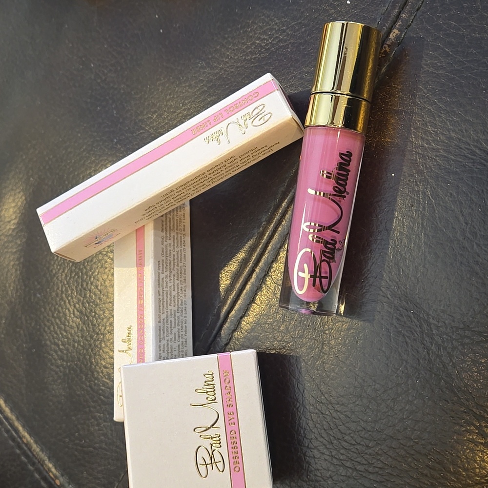 Bad Medina (Medina Beauty) Stacked and Loaded liquid lip paint in shade "Baddie.